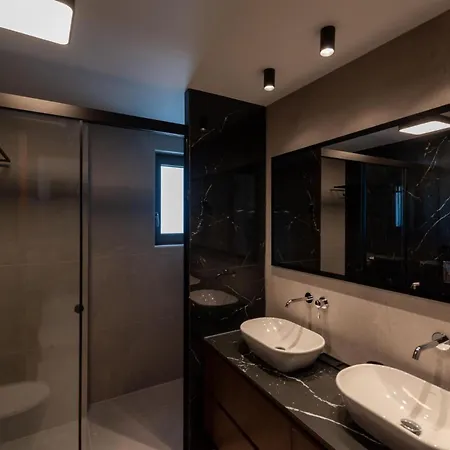 Anthemis Luxury 1 *